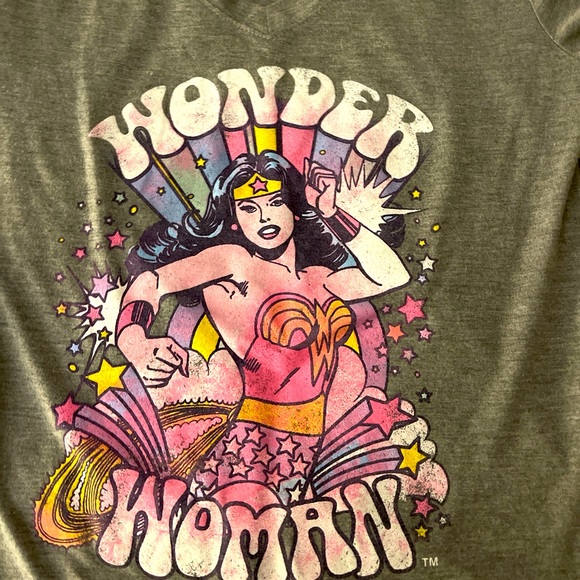 WOMENS WONDER WOMAN V NECK SHORT SLEEVE TEE XS - Picture 3 of 6